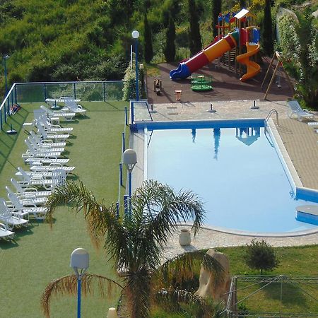 Tus'Hotel Apartments Tusa Luaran gambar