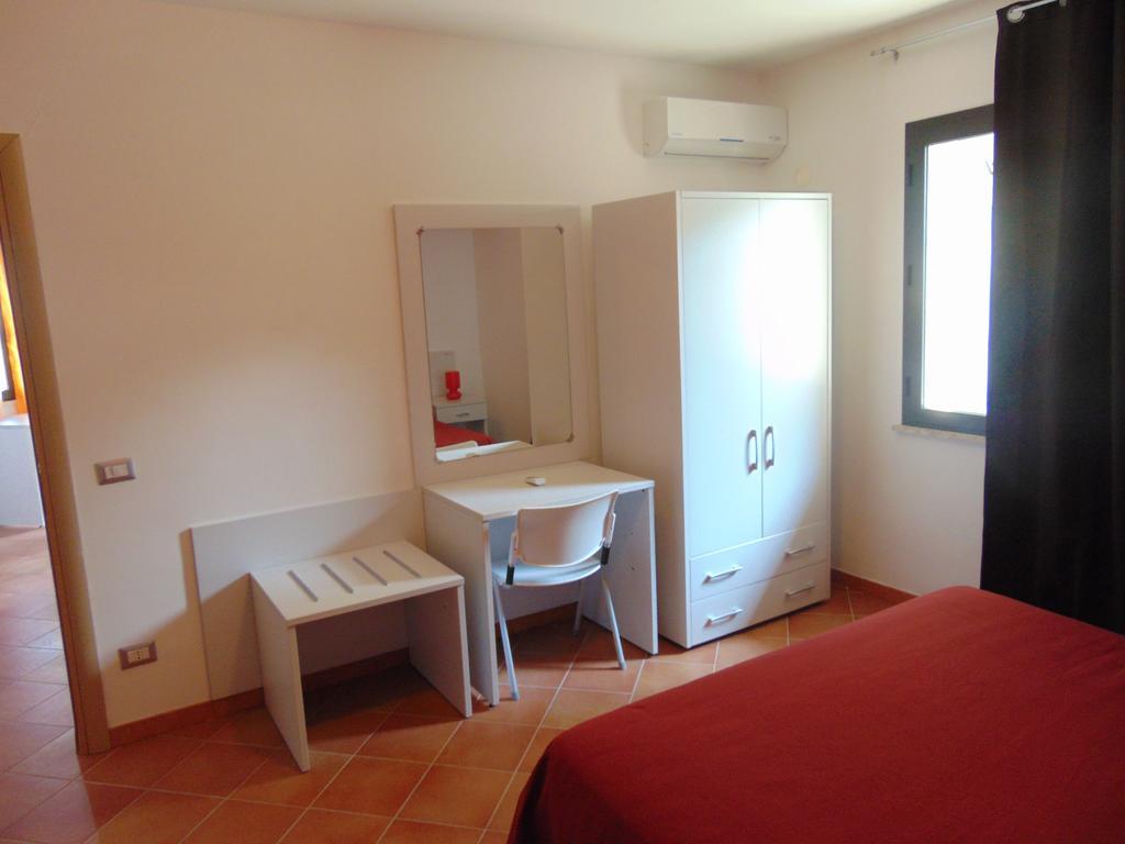 Tus'Hotel Apartments Tusa Luaran gambar